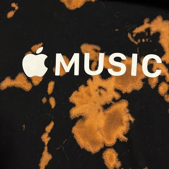 Custom Apple Music Tshirt - Picture 3 of 3